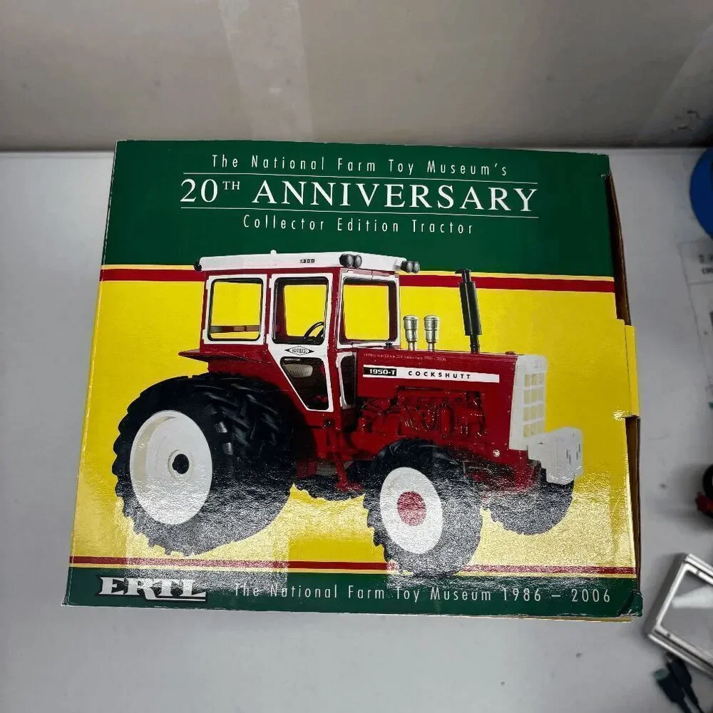1/16‎ Agco Farm Toy Oliver White Cockshutt 1950-T FWA Limited Edition 1 of 1250